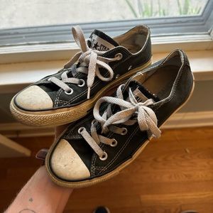 Black classic Converse